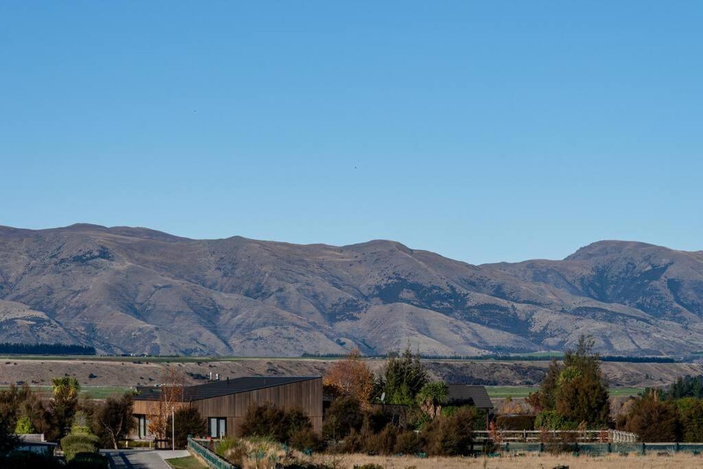 Cosy Studio With Mountain Views Lägenhet Wanaka Exteriör bild